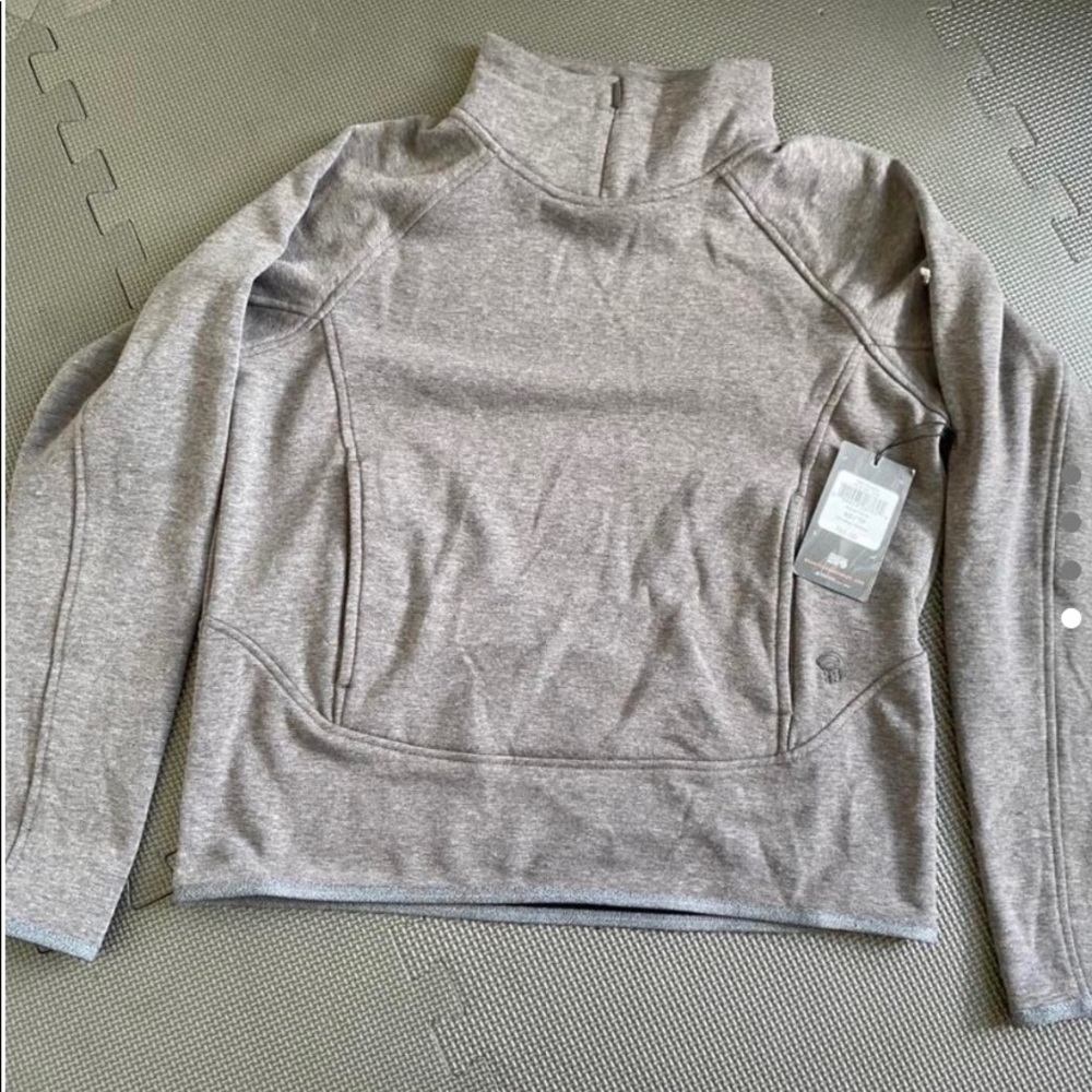 NWT Mountain Hardwear pullover
